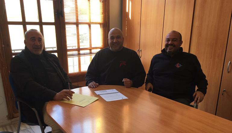 firma convenio club de pilota